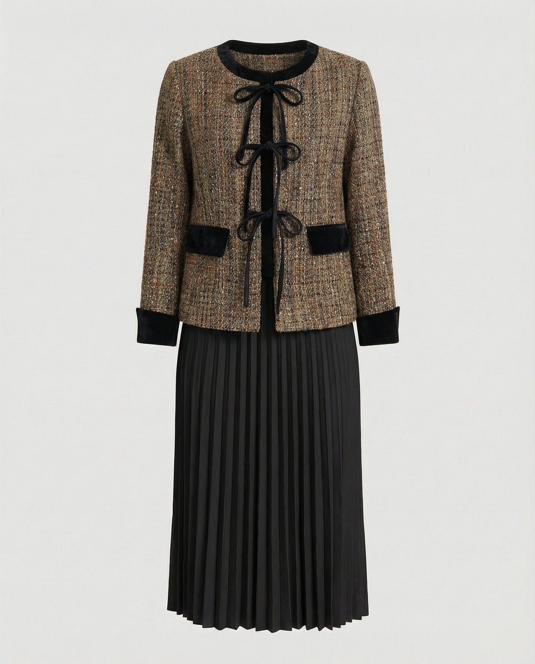 Zweiteiliges Ensemble Boucléjacke mit Rundhalsausschnitt und plissiertem Midikleid