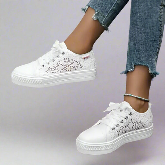Damen Sneakers gehäkelt mit Schnürung und verstärktem Absatz EB