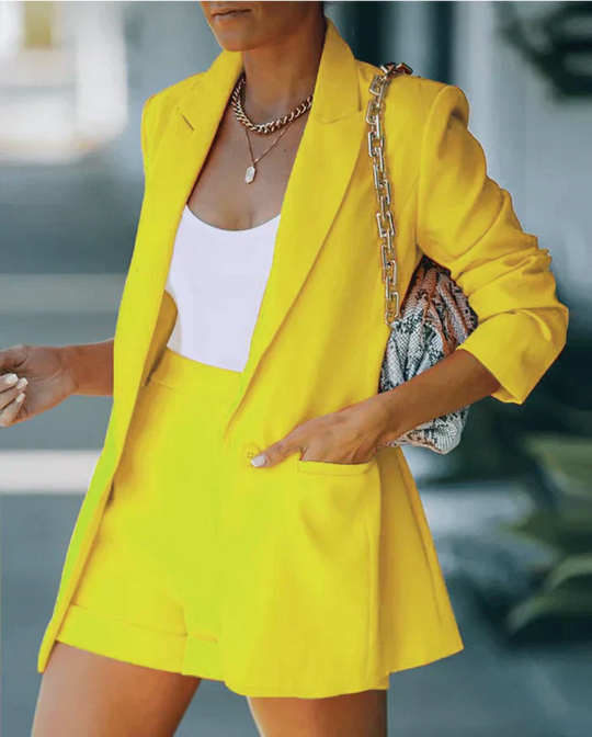 EB | Schickes Blazer und Shorts-Set