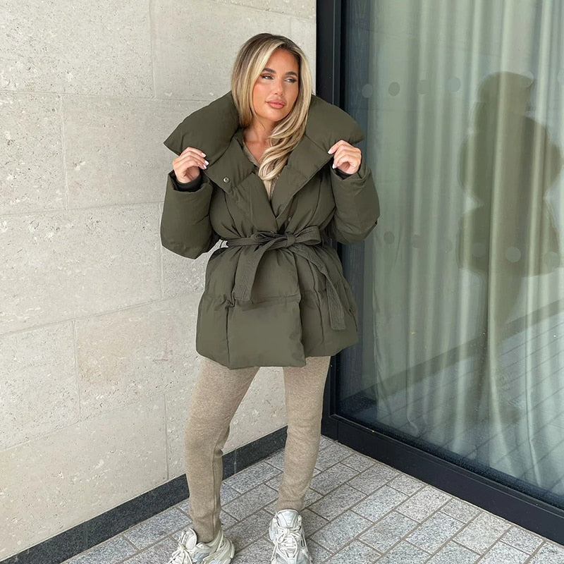 EB | Damen Dicke Winterjacke mit Gürtel und Hohem Kragen