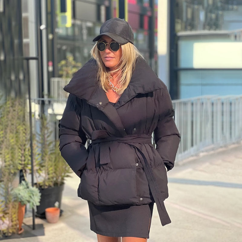 EB | Damen Dicke Winterjacke mit Gürtel und Hohem Kragen