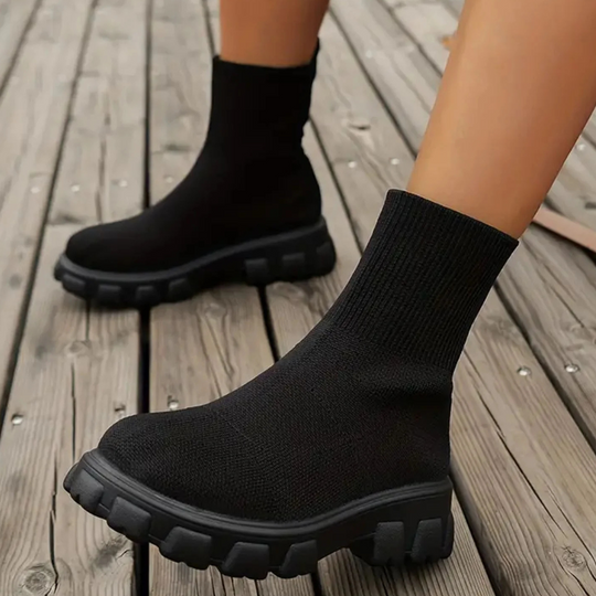Trendige Strickstiefel für Damen EB