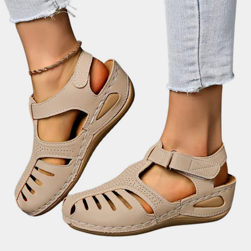 Moderne Sandalen für Damen EB