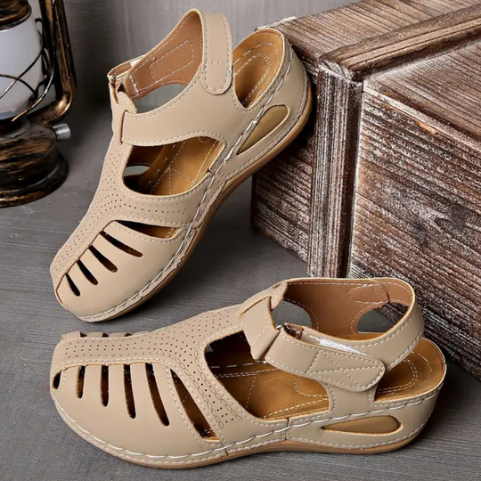 Moderne Sandalen für Damen EB