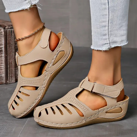 Moderne Sandalen für Damen EB