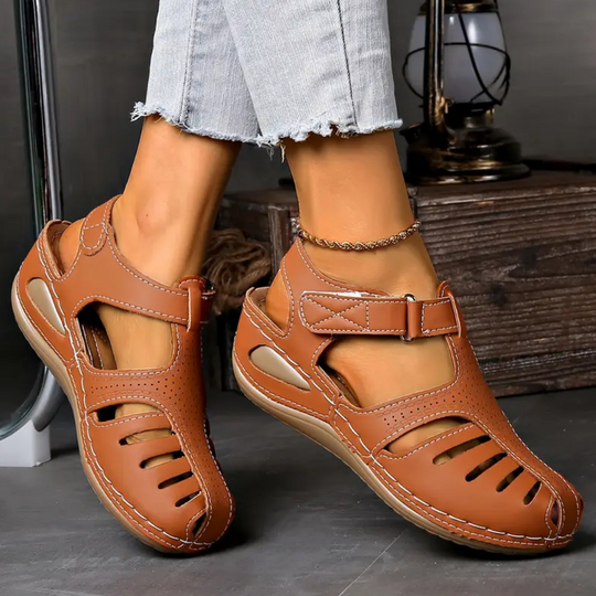Moderne Sandalen für Damen EB