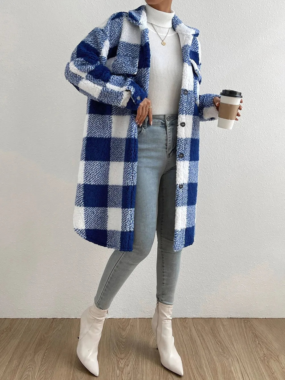 EB | Längerer Karierter Teddy Fleece Wintermantel für Frauen - Weich & Schick