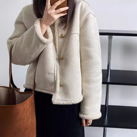 EB | Sherpa Chic Mantel