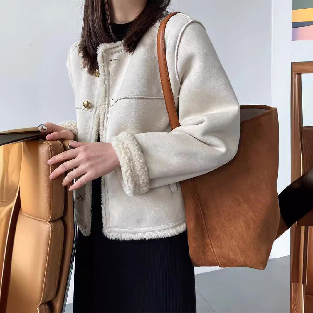 EB | Sherpa Chic Mantel