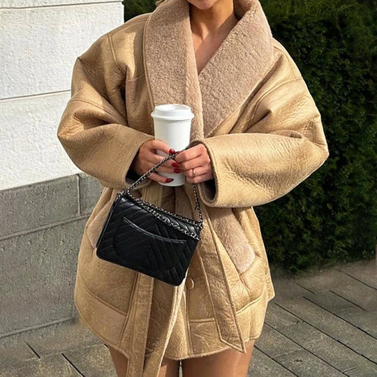 EB | Maßgeschneiderte und Elegante Winterjacke