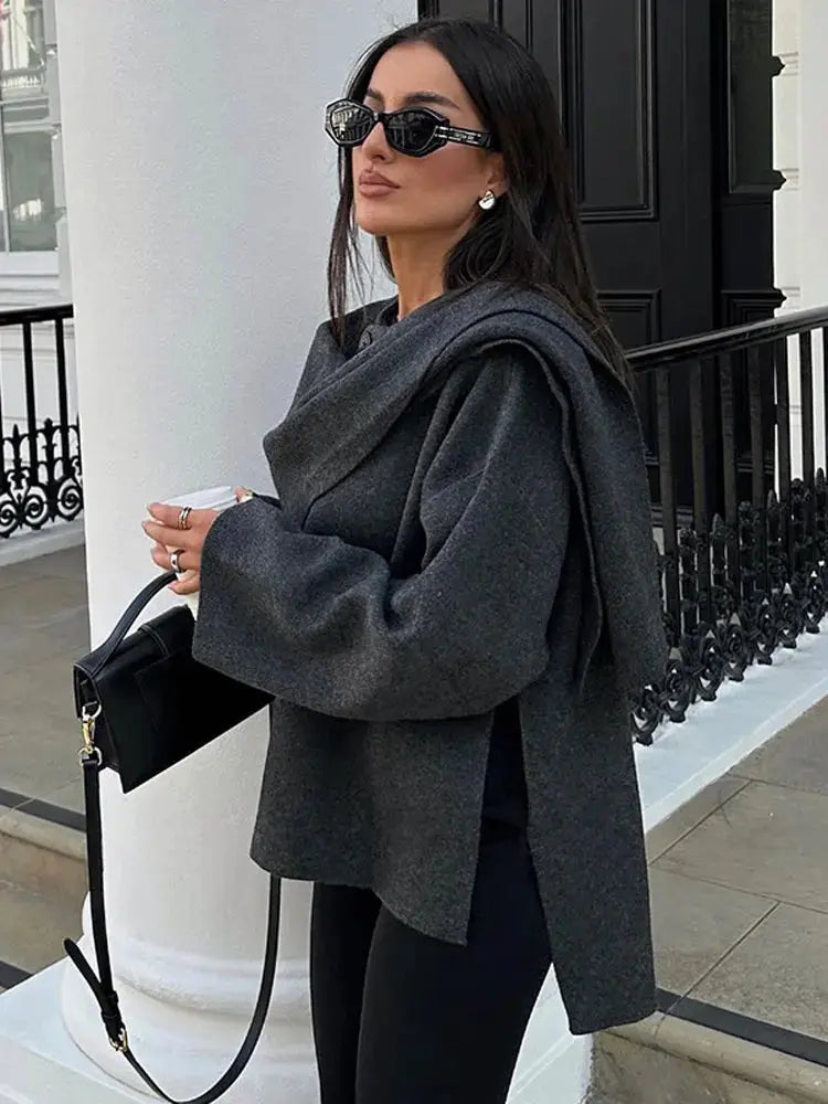 EB | Elegante Cape Jacke Zeitloser Stil und Vielseitige Eleganz