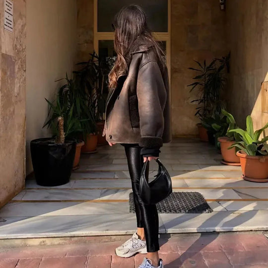 EB | Premium Damen Lederjacke für eleganten Winterstil