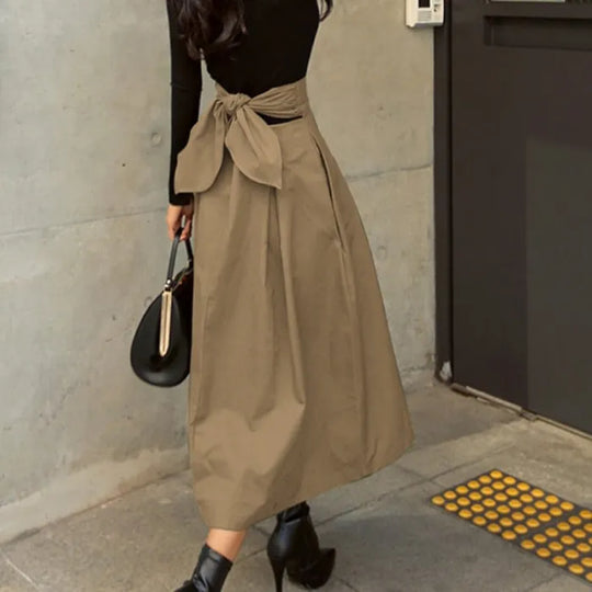 EB | Hohe Taille Midi Rock mit Schleifendetail