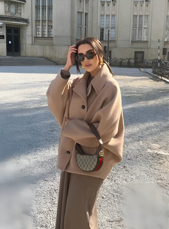 EB | Elegantes Damen-Cape mit Knöpfen und Wollmischung