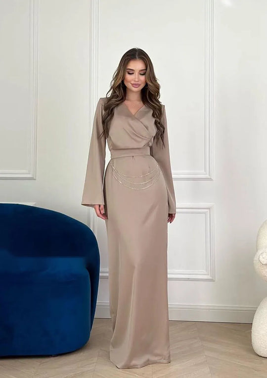 EB | Elegant Langes Gerades Kleid Mit Langen Ärmeln Aus Satin Mit Modischem V-Ausschnitt