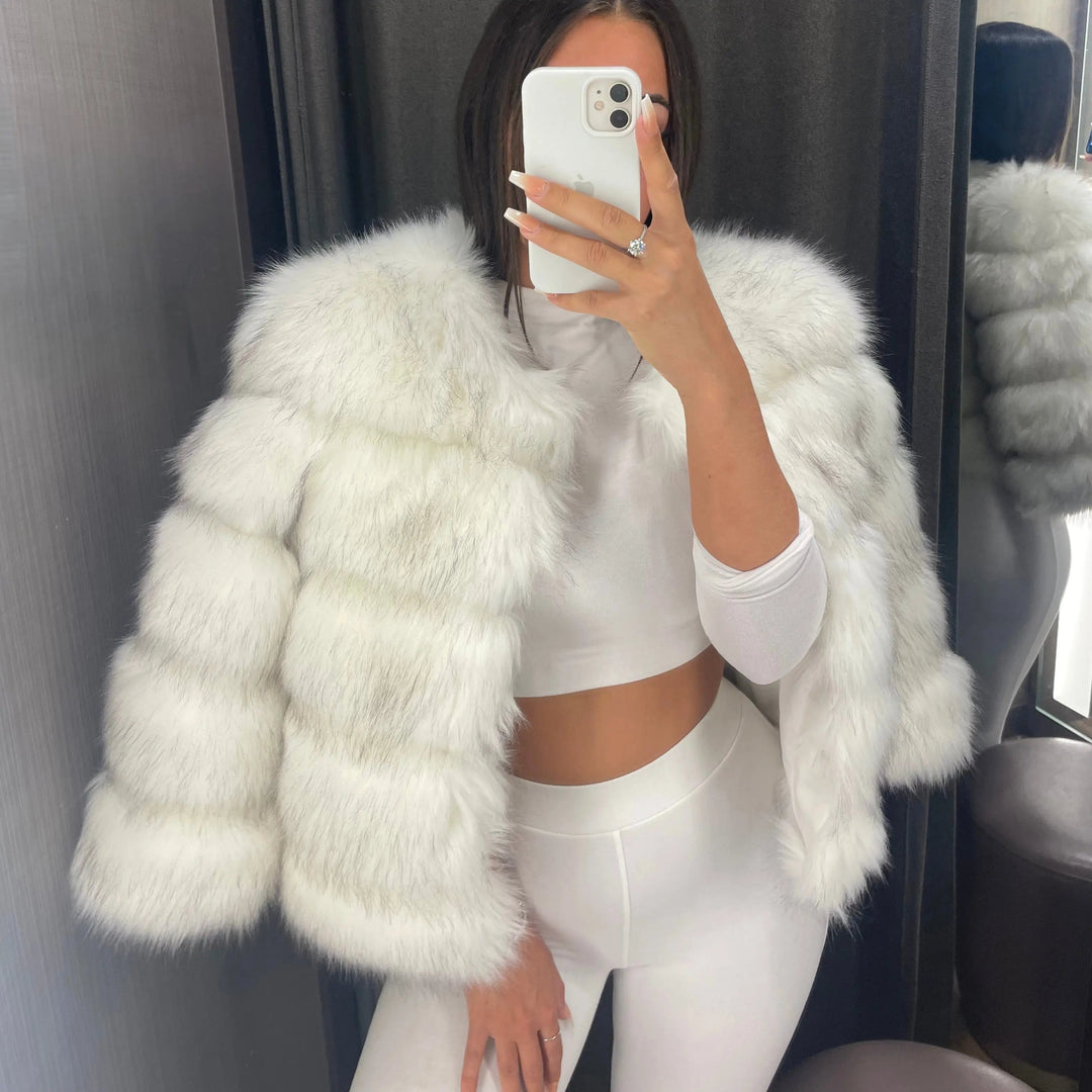 EB | Hochwertige Kunstfell Jacke Edles Design für Eleganz und Komfort