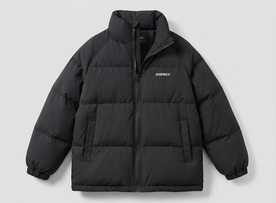 Damen nan gefütterte Boxy-Pufferjacke mit hohem Stehkragen, Raglanärmeln und cleanem Logo EB