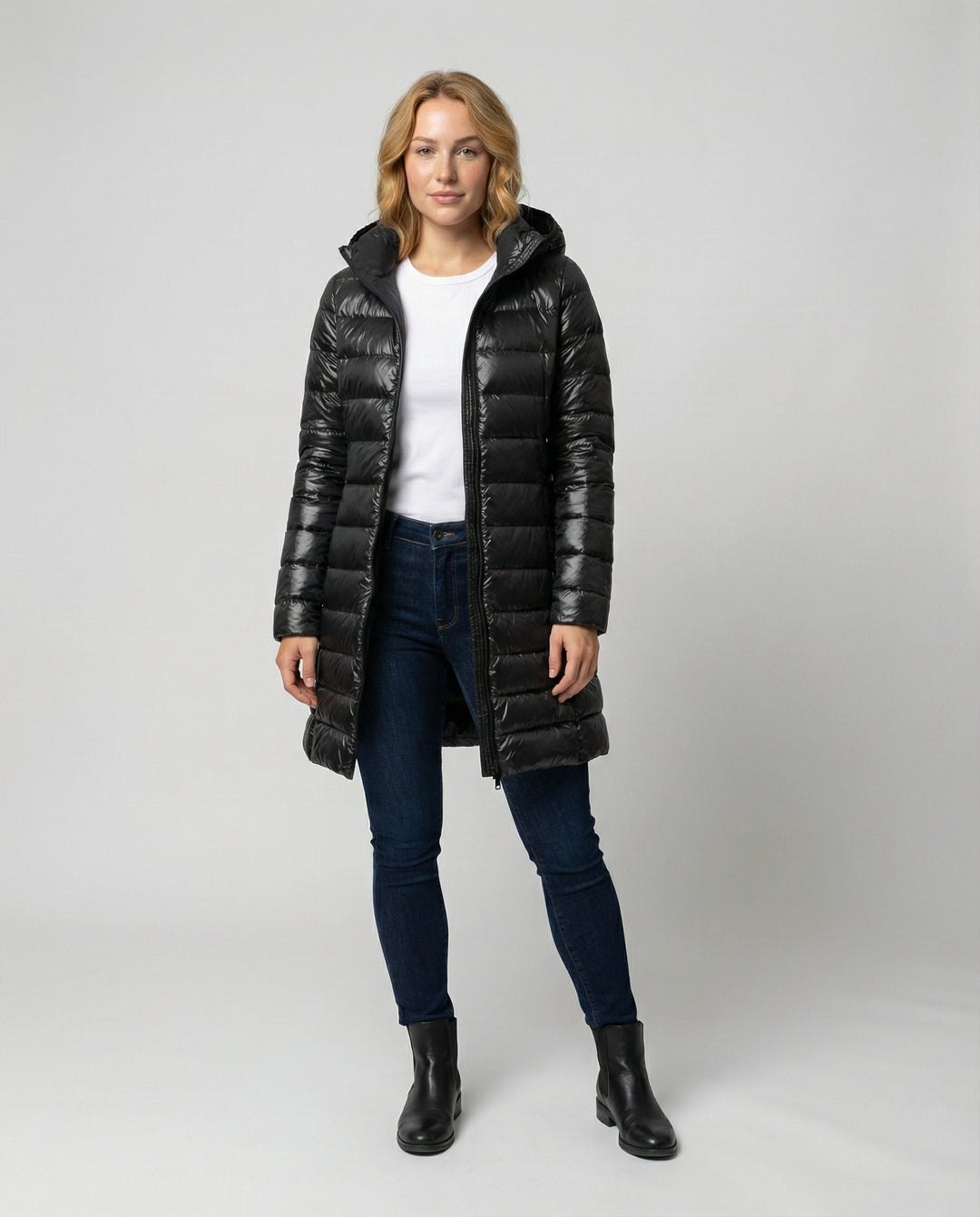 Damen Ultraleichte Daunenjacke mit Kapuze | EB