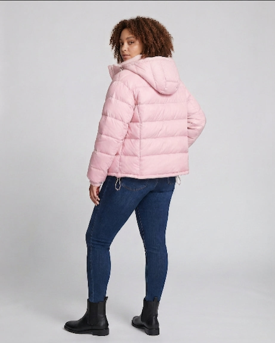 Damen nan kurzer gesteppter Kapuzenpuffer mit taillierbarem Kordelzug und Reißverschlusstaschen EB