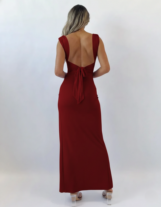 Figurbetontes Maxikleid mit Herz-Ausschnitt