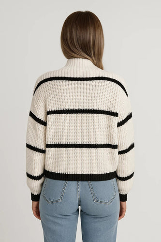EB | Stehkragen Gestreifter Pullover