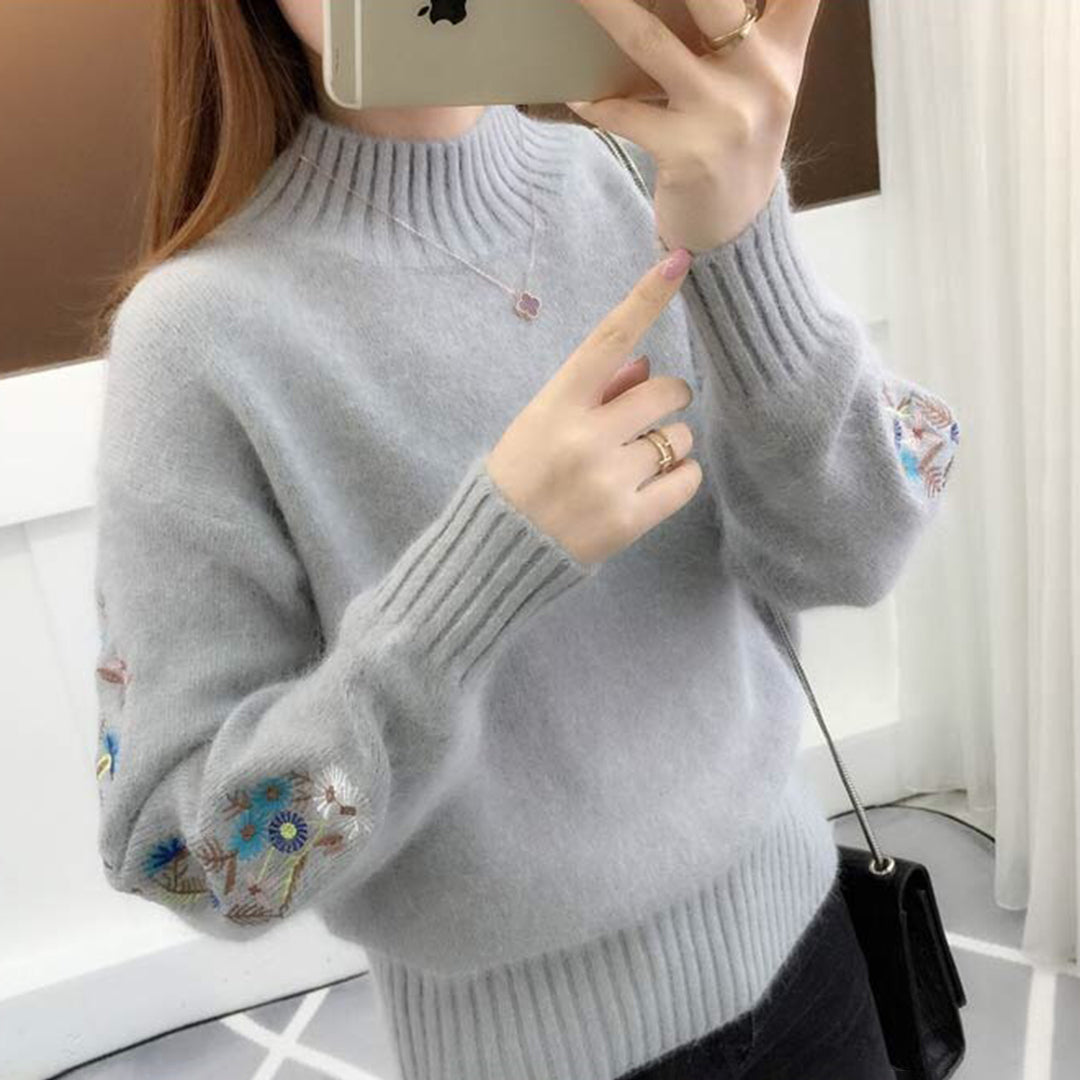 EB | Strickpullover mit floraler Stickerei
