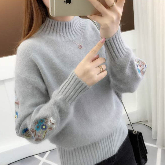 EB | Strickpullover mit floraler Stickerei