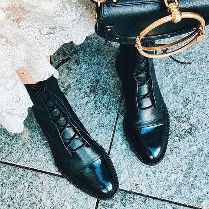 EB | Leder mittelwaden Schnürstiefel Zweifarbige Kappenstiefel