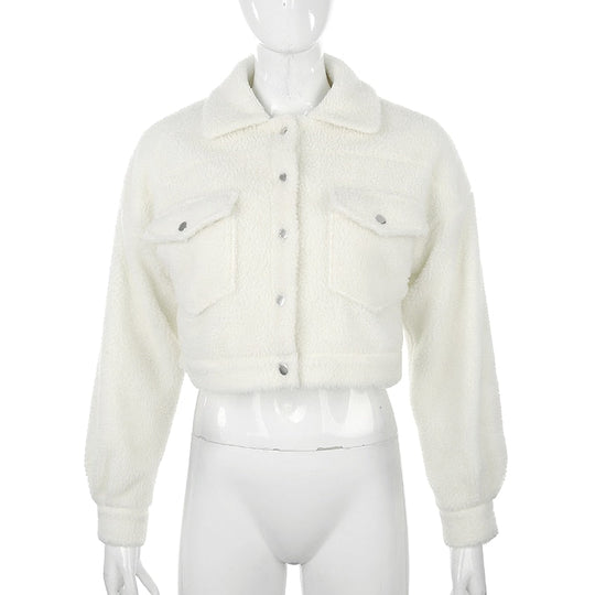 EB | Kurze Jacke aus synthetischer Schafwolle