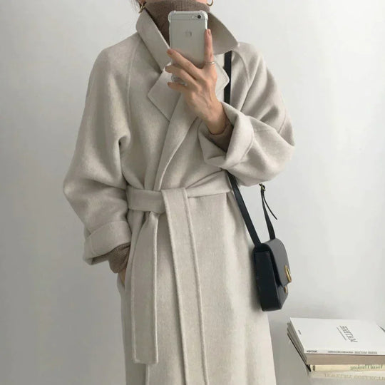 EB | Klassisch Geschnittene Lange Winterjacke für Frauen Ideal für Kaltes Wetter