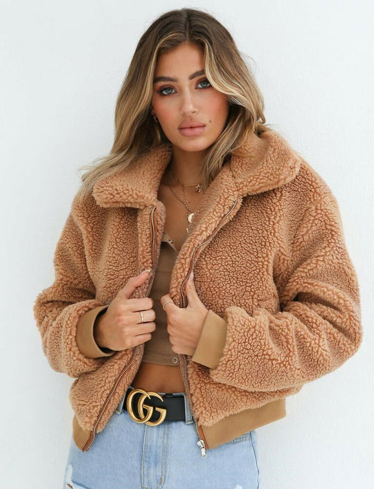 EB | Fluffy Plüschjacke