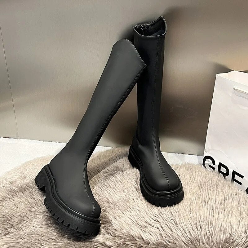 EB | Stiefel bis zum Knie