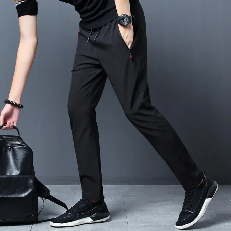 EB | Jogginghose Slim Fit mit Elastischem Bund