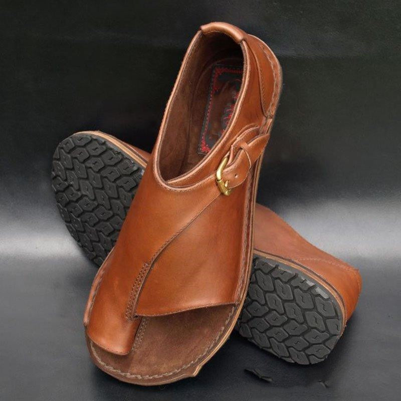 Sandalen mit Schnalle EB