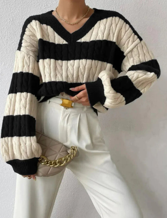 EB | Gestreifter eleganter Pullover mit V-Ausschnitt