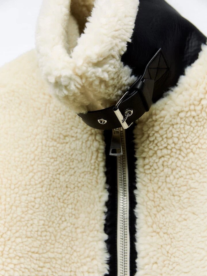 EB | Vielseitige Teddyjacke für Frauen