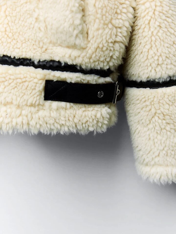 EB | Vielseitige Teddyjacke für Frauen