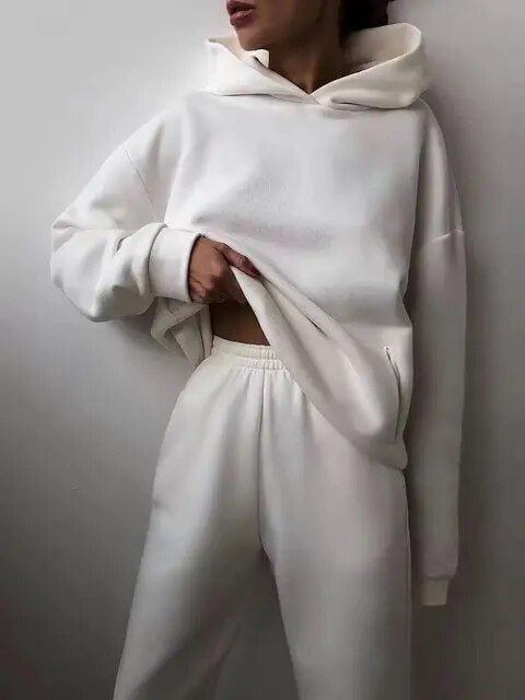 EB | Bequemer Hoodie & Jogginghose