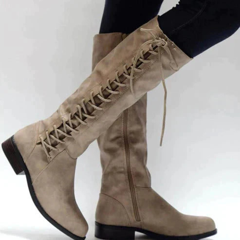 EB | Elegante Schnürstiefel
