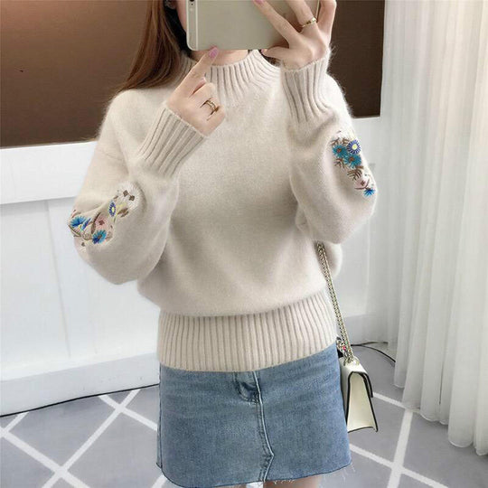EB | Strickpullover mit floraler Stickerei