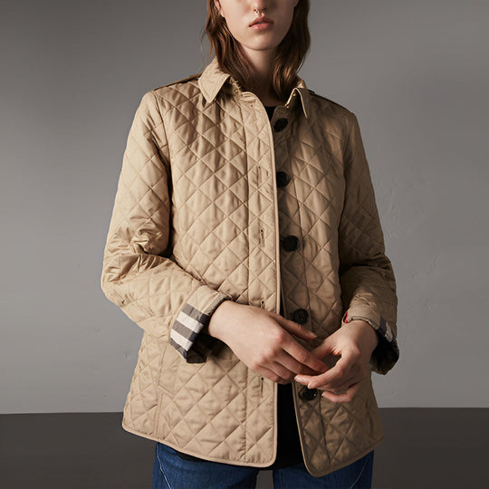 EB | Eine elegante leichte Jacke aus Seide und Baumwolle