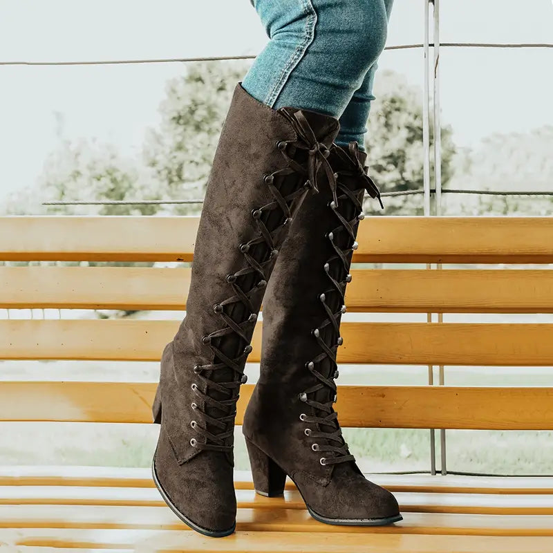 Langer Damen-Stiefel mit hohem Absatz EB
