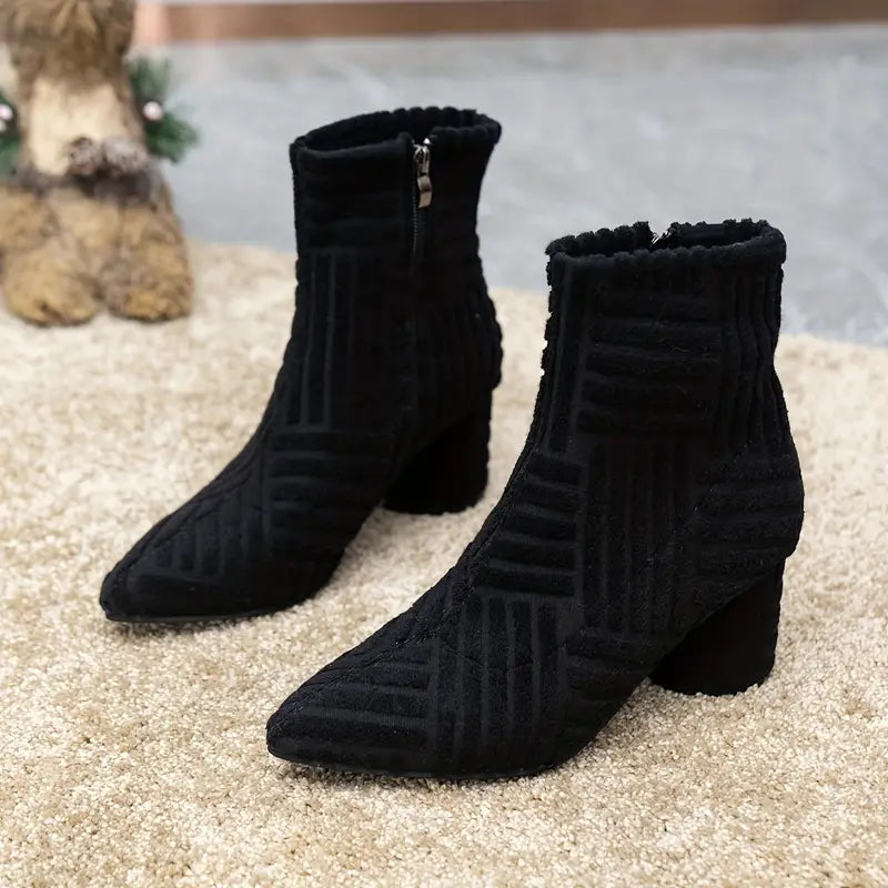Stiefel mit Absatz - Damenstiefel mit Reißverschluss und dickem Absatz EB