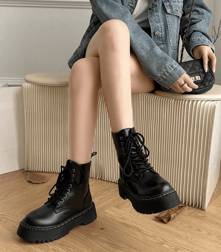 Lederstiefel - Schnürschuhe - Schwarz - Chunky Stiefel - Damenstiefel EB
