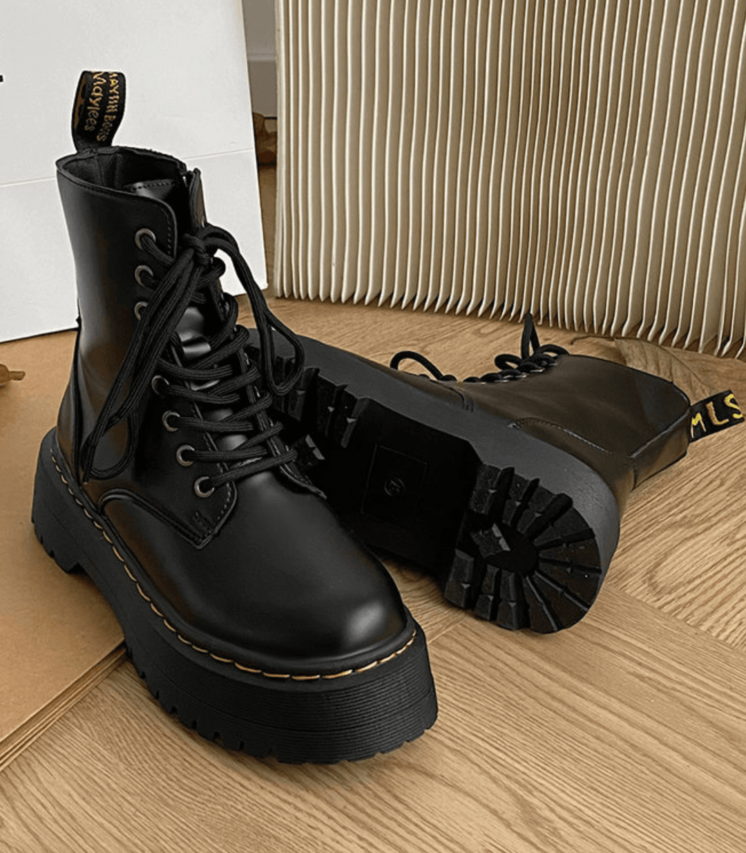 Lederstiefel - Schnürschuhe - Schwarz - Chunky Stiefel - Damenstiefel EB