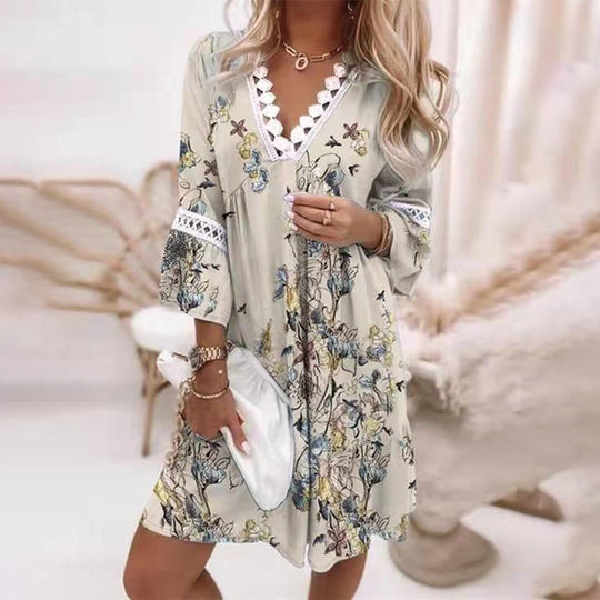 EB | Besticktes V-Ausschnitt Kleid