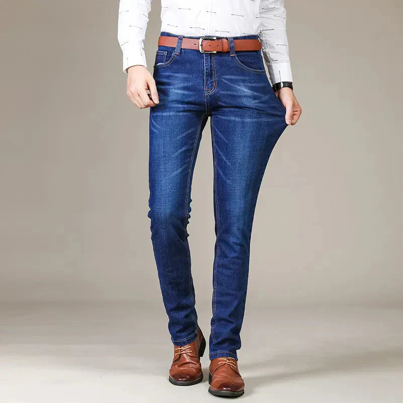 EB - Gerade geschnittene Stretchjeans für Herren