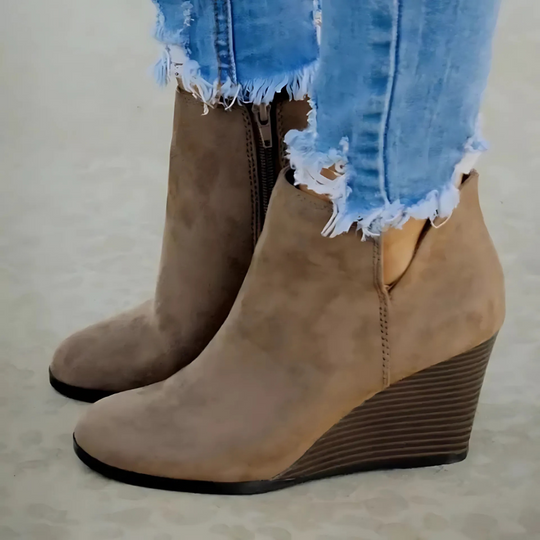 EB | Stiefeletten - Faux Wildleder - Keilabsatz - Seitenreißverschluss