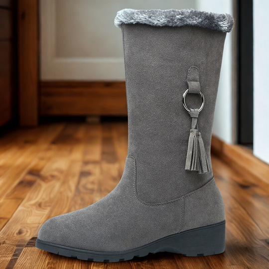 EB | Stiefel - Wildlederähnlich - Wadenhöhe - Niedriger Keilabsatz - Quasten-Detail