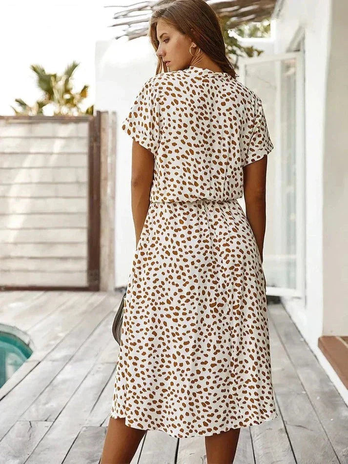 EB | Elegantes Kurzärmliges Hemdblusenkleid mit Polka Dots und Kordelzug In Der Taille